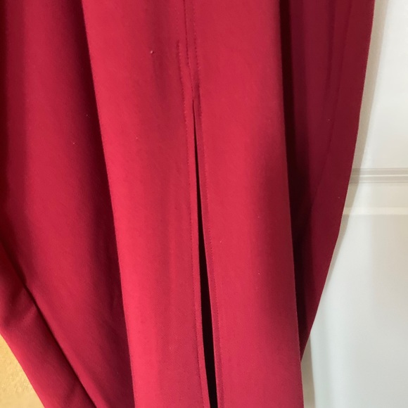 Sleeveless Eva Mendes Maroon Cocktail/Work Dress - Picture 5 of 7